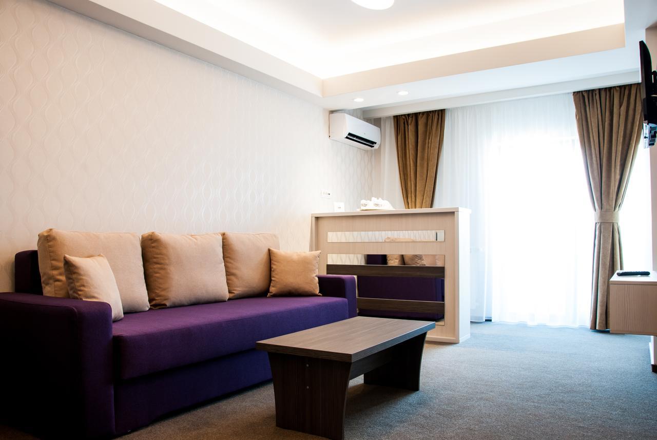 Hotel Milano Blue Mamaia Exterior foto